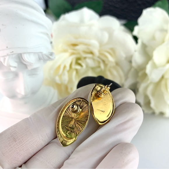 Vintage Napier Gold Tone Faux Pearl Oval Earrings - Picture 6 of 6